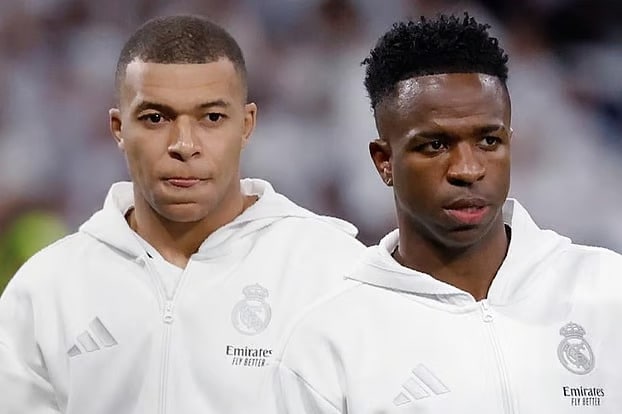 এমবাপ্পে নাকি ভিনিসিয়ুস